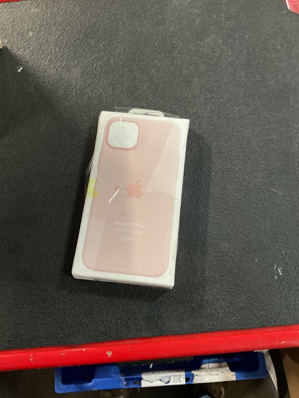 Photo 1 of (SEE NOTES) 

Apple iPhone 15 Plus Silicone Case with MagSafe - Light Pink