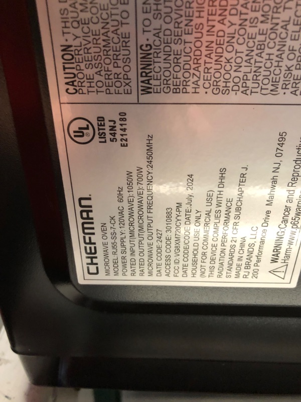 Photo 3 of ***DAMAGED - DENTED - POWERS ON - UNABLE TO TEST FURTHER - SEE PICTURES***
Chefman Countertop Microwave Oven 0.7 Cu. Ft. Digital Stainless Steel Microwave 700 Watts with 6 Auto Menus