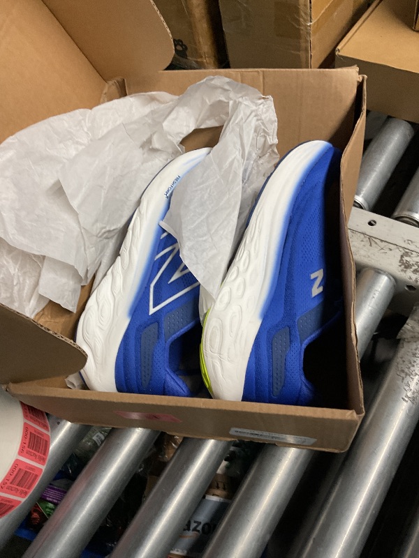 Photo 2 of ** appears lightly used**
New Balance Men's M1080B13 Running Shoe, Marine Blue/Night Sky, 12.5