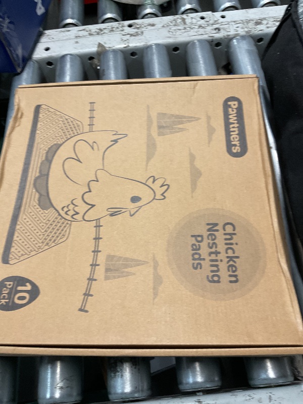 Photo 1 of Chicken Nesting Pads for Coop: Nesting Box Pads for Chicken Coop Bedding, Washable Nesting Box Liners for Chicken Laying Boxes, 12"x 12" Chicken Nesting Pad for Laying Eggs, 10 Pack