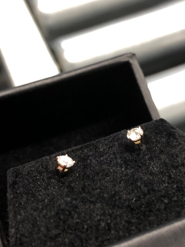 Photo 6 of **1 Has a light bent on stem** 
Amazon Essentials Certified 14K Yellow Gold Diamond Stud Earring with Screw Back and Post (0.40 cttw, J-K Color, I1-I2 Clarity) (previously Amazon Collection)