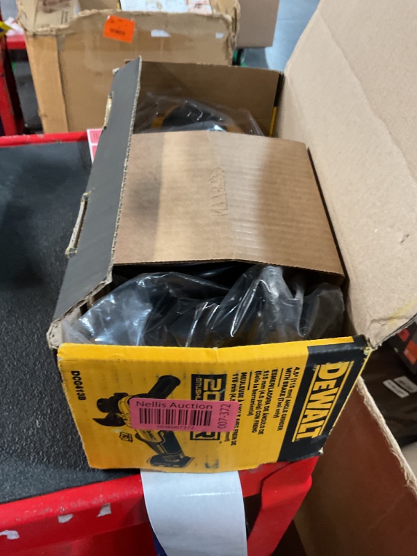 Photo 2 of ***HEAVILY USED AND DIRTY - UNABLE TO TEST - SEE PICTURES***
DEWALT DCG412B 20V MAX* Lithium Ion 4-1/2” grinder (Tool Only)