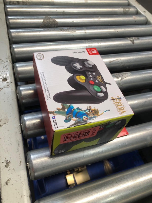 Photo 2 of ***FACTORY SEALED*** HORI Nintendo Switch Battle Pad (Zelda) GameCube Style Controller - Nintendo Switch