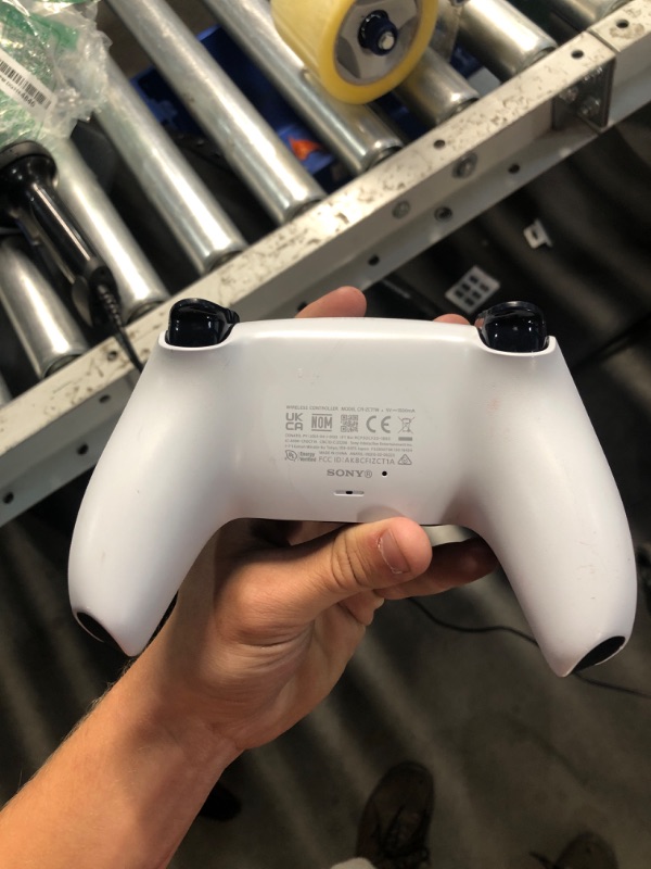 Photo 1 of ***SCRATCHED****Playstation 5 DualSense Wireless Controller - White (Renewed)