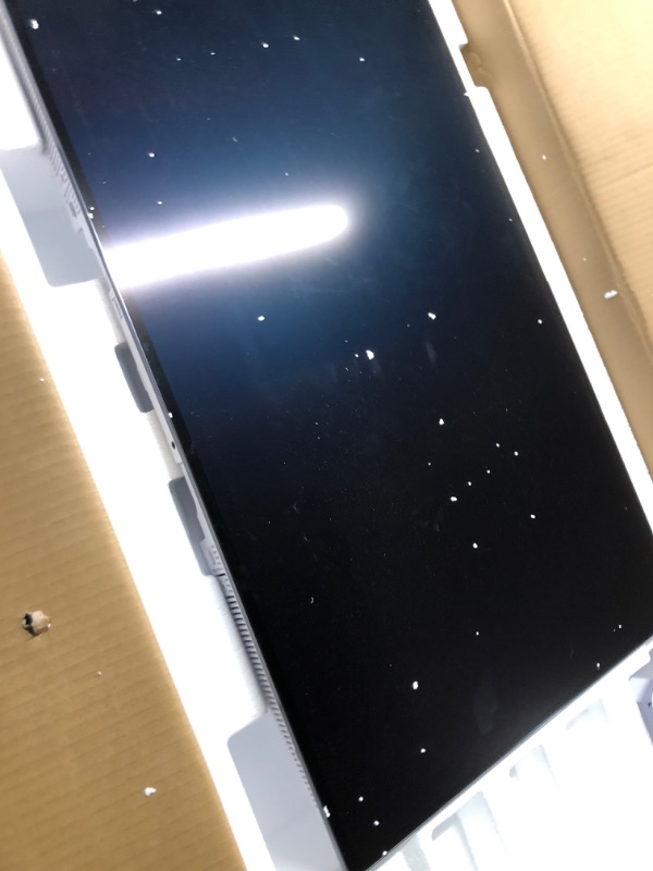 Photo 1 of LG ?32GS95UV 32-inch Ultragear OLED Gaming Monitor UHD 240Hz 0.03ms DisplayHDR True Black 400 AMD FreeSync Premium Pro NVIDIA G-Sync HDMI 2.1 DisplayPort Tilt/Height/Swivel Stand White