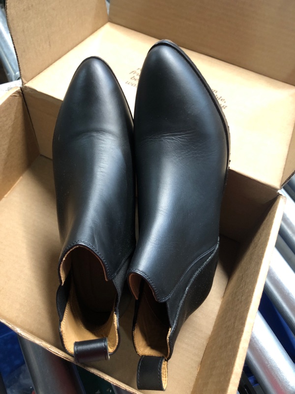 Photo 4 of **LIGHT USAGE, SOME DAMAGE ON TOE**
Nisolo Everyday Chelsea Boot Commuter Black 7.5 M