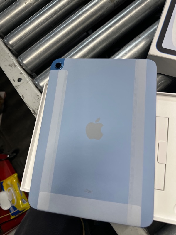 Photo 1 of Apple iPad (10th Generation): with A14 Bionic chip, 10.9-inch Liquid Retina Display, 64GB, Wi-Fi 6, 12MP front/12MP Back Camera
