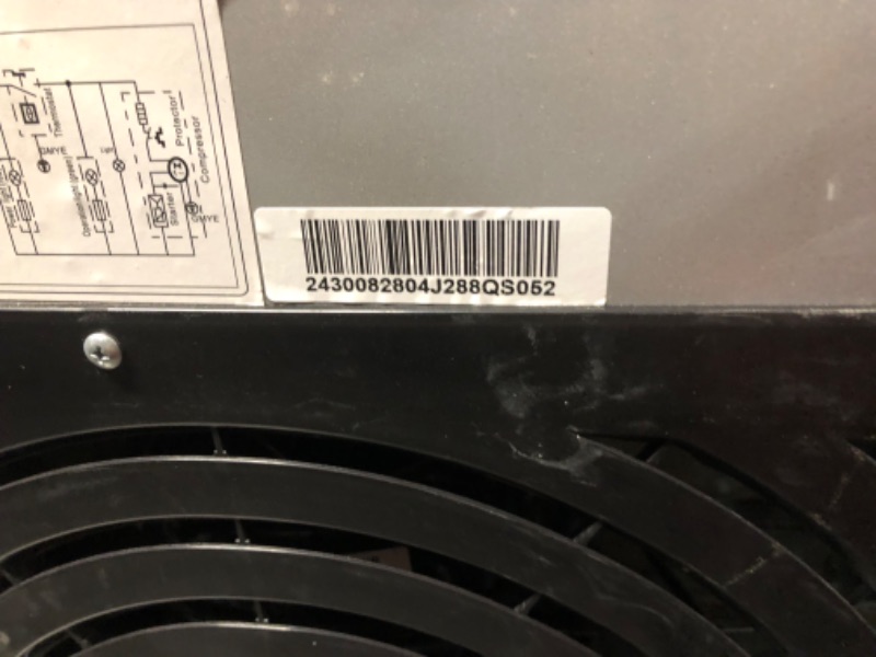 Photo 1 of ***TRUCK/TRAILER PICKUP ONLY - DAMAGED - WON'T POWER ON - SEE COMMENTS***
Commercial Chest Freezer, 10.4 Cu.Ft Deep Freezer with Lock, Ice Scoop, 2 Removable Baskets, 6 Level Adjustable Thermostat 0.4°F To 50°F, Energy Saving Commercial Freezer for Ice Cr