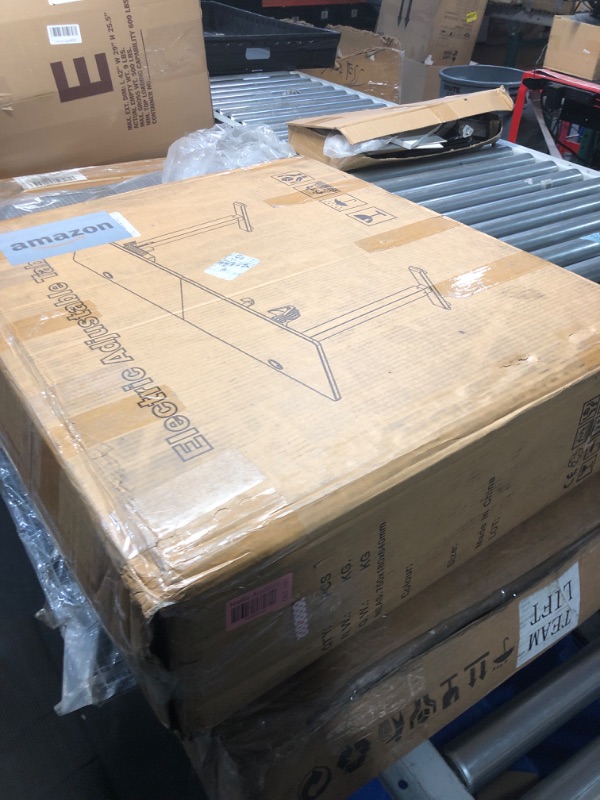 Photo 1 of ***DAMAGED - INCOMPLETE - SEE PICTURES***
LCVXYERQ 55 Inch Electric Standing Desk, Modern Design, Adjustable Height Sit Stand Home Office Desk with Spacious Work Area and Splice Table Plate, White