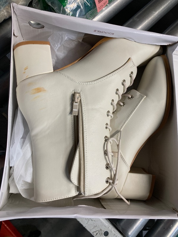 Photo 1 of ***(MINOR DAMAGE/ SEE NOTES)***
Allegra K Women's Lace Up Square Toe Chunky Heels Cream Ankle Combat Boots - 9.5 M US