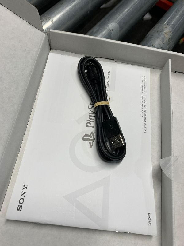 Photo 1 of **SEE NOTES** PlayStation VR2 Horizon Call of The Mountain™ Bundle (PSV