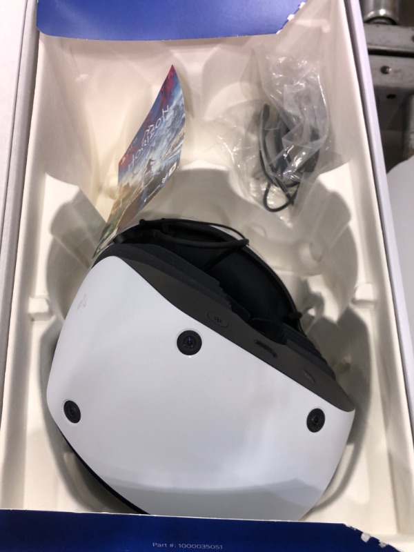 Photo 1 of **SEE NOTES** PlayStation VR2 Horizon Call of The Mountain™ Bundle (PSV