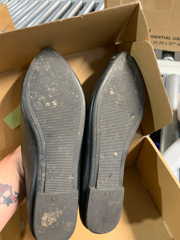 Photo 1 of ***(HEAVILY USED/ MINOR DAMAGE)***
FINIWOR Loafers for Women Flats Shoes Women Pointed Toe Dress Shoes Comfortable Memory Foam Penny Loafers Slip On Shoes(Black US7.5)