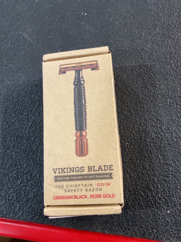 Photo 1 of VIKINGS BLADE Double Edge Safety Razor for Men + 5 Swedish Steel Blades + Luxury Case. Smooth, Reusable, Recyclable (Chieftain “5 BC”)