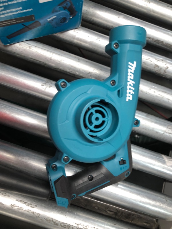 Photo 1 of ***USED - DIRTY - NO BATTERY - UNABLE TO TEST - SEE PICTURES***
Makita BU01Z 12V max CXT® Lithium-Ion Cordless Blower, Tool Only