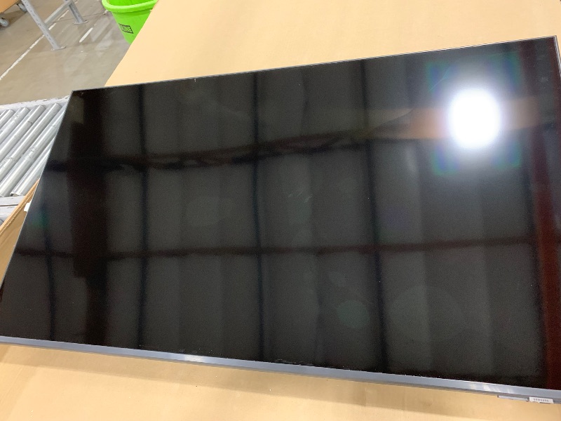 Photo 1 of ** FINAL SALE, BROKEN SCREEN ** SAMSUNG 50-Inch Class Crystal UHD 4K DU7200 Series HDR Smart TV w/Object Tracking Sound Lite, PurColor, Motion Xcelerator, Mega Contrast, Q-Symphony (UN50DU7200, 2024 Model)
