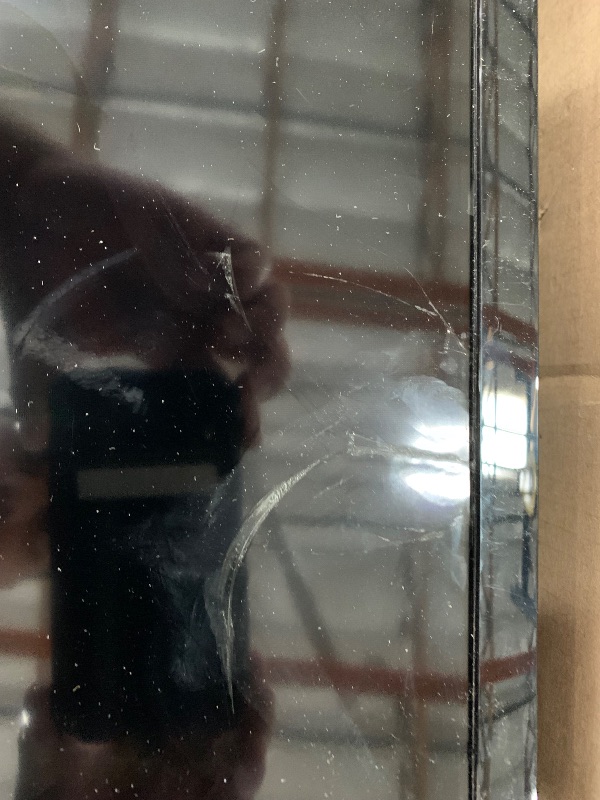 Photo 1 of ** BROKEN SCREEN, FINAL SALE ** SAMSUNG 40-inch Class LED Smart FHD TV 1080P (UN40N5200AFXZA, 2019 Model), Black
