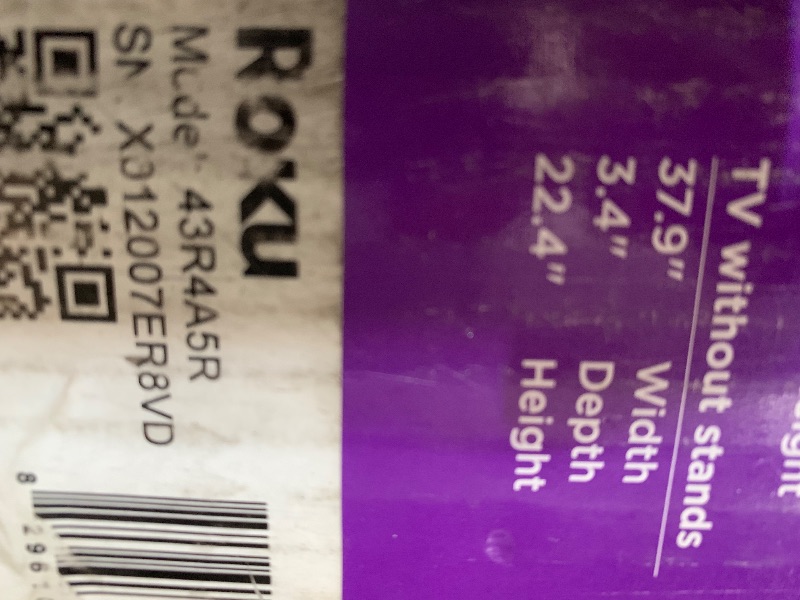 Photo 1 of ** FINAL SALE, BROKEN SCREEN ** Roku Smart TV – 43-Inch Select Series 4K HDR RokuTV with Roku Enhanced Voice Remote, Brilliant 4K Picture, Automatic Brightness, & Seamless Streaming – Live Local News, Sports, Family Entertainment