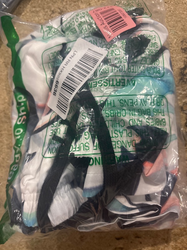 Photo 1 of visesunny Men's Cool Penguin Print Beach Shorts Swim Trunks Sports Running Bathing Suits with Mesh Lining