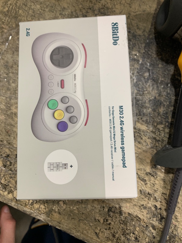 Photo 1 of 8Bitdo M30 2.4G Wireless Gamepad for Sega Genesis Mini and Mega Drive Mini and Switch with 6-Button Layout (White)