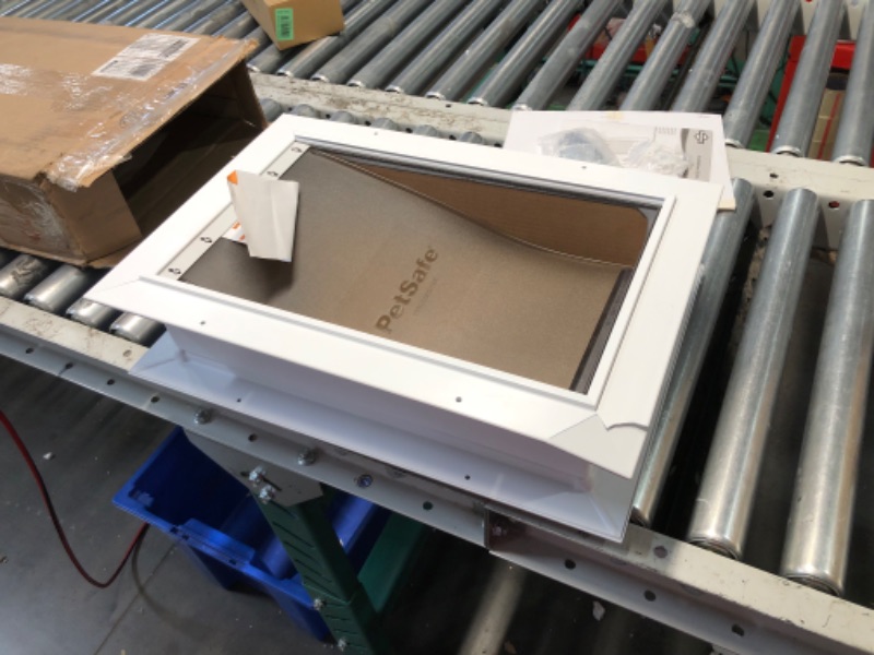 Photo 1 of ***DAMAGED - CORNER BROKEN - SEE PICTURES***
PetSafe Never Rust Wall Entry Pet Door - Telescoping Frame - Insulates Better Than Metal, Energy Efficient - Interior & Exterior Walls, Weatherproof, Easy to Install & Clean (White - Large)