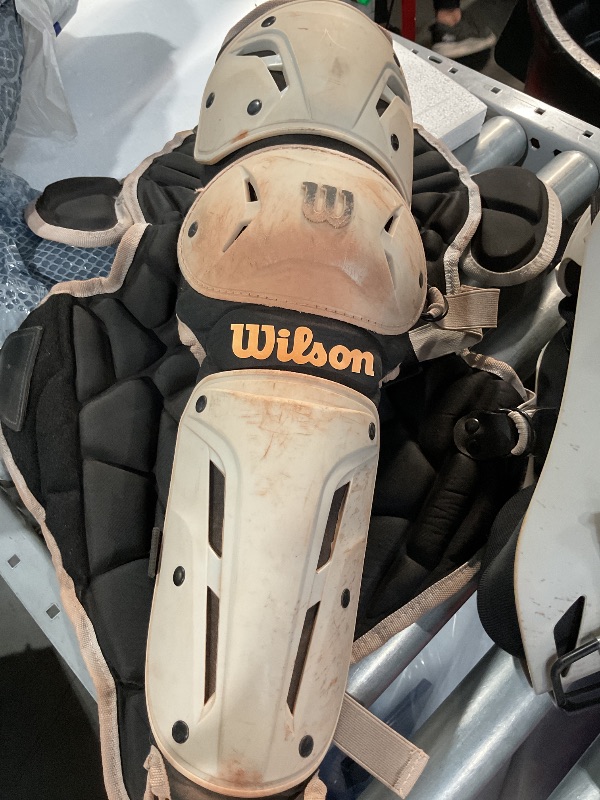 Photo 1 of (See all images)(Used)(damaged)Wilson EZ Gear 2.0 Catcher’s Gear Kit - Black, Large/X-Large