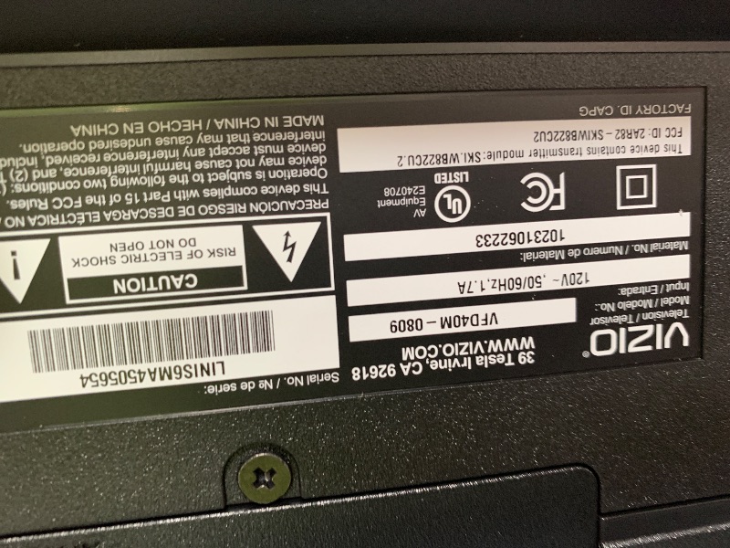 Photo 1 of CRACKED/BROKEN SCREEN; DAMAGED PIXELS**VIZIO 40-inch Full HD 1080p Smart TV with DTS Virtual: X, Alexa Compatibility, Google Cast Built-in, Bluetooth Headphone Capable, (VFD40M-08 New)
