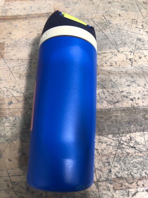 Photo 1 of (Used)(damaged)Owala Kids FreeSip Insulated Stainless Steel Water Bottle with Straw for Sports, Travel, and School, BPA-Free Sports 