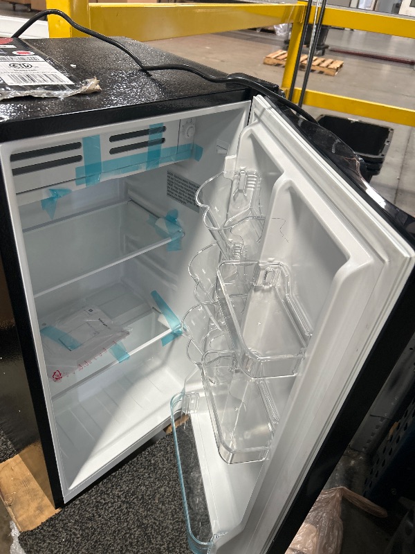 Photo 1 of *** SEE NOTES ***ARCTIC CHEF ACFR335, 3.2 Cu Ft Compact Design Mini Fridge with Freezer, Stainless, Black SS