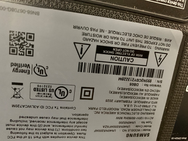 Photo 1 of ****************SCREEN DAMAGED, NOT-FUCNTIONAL**************

SAMSUNG 40-inch Class LED Smart FHD TV 1080P (UN40N5200AFXZA, 2019 Model), Black