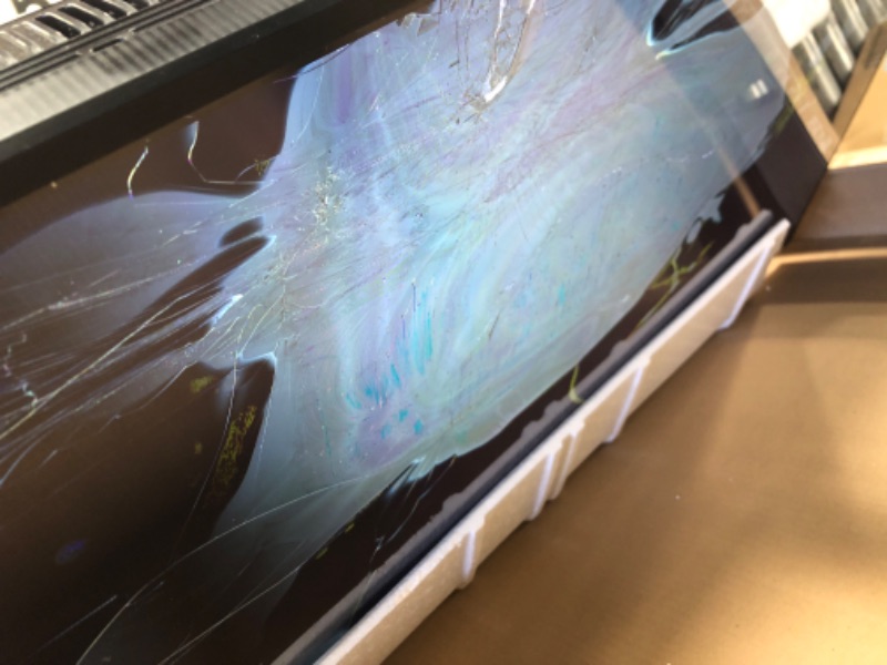 Photo 1 of **BROKEN SCREEN**SAMSUNG 43-Inch Class QLED Q7F Series Samsung Vision AI Smart TV (2025 Model, 43Q7F) Quantum HDR, Object Tracking Sound Lite, Q4 AI Gen1 Processor, 4K upscaling, Gaming Hub, Alexa Built-in