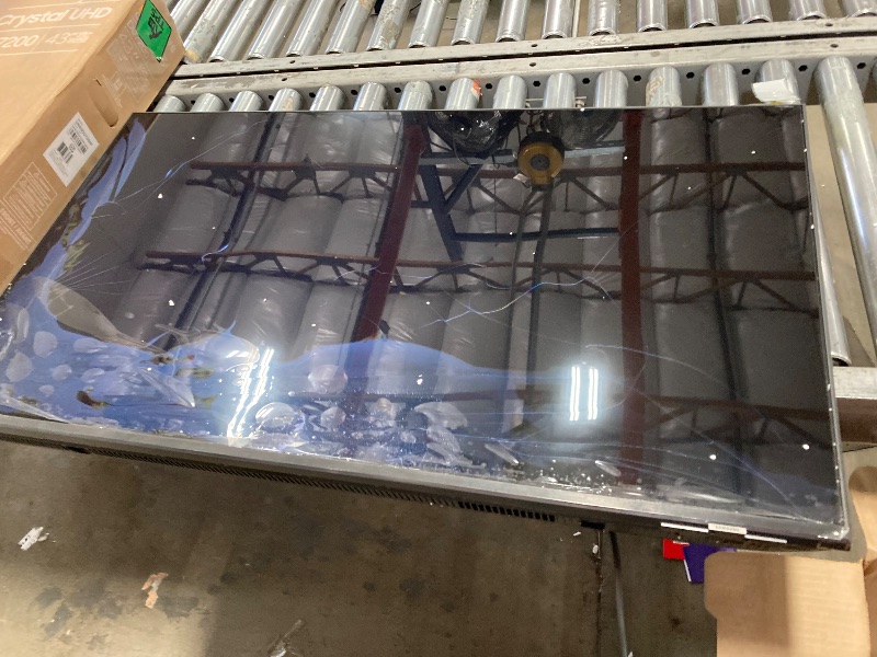 Photo 1 of **SMASHED SCREEN FINAL SALE**SAMSUNG 43-Inch Class Crystal UHD 4K DU7200 Series HDR Smart TV w/Object Tracking Sound Lite, PurColor, Motion Xcelerator, Mega Contrast, Q-Symphony (UN43DU7200, 2024 Model)