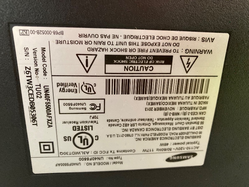 Photo 1 of **SMASHED SCREEN FINAL SALE**SAMSUNG 40-inch Class LED Smart FHD TV 1080P (UN40N5200AFXZA, 2019 Model), Black
