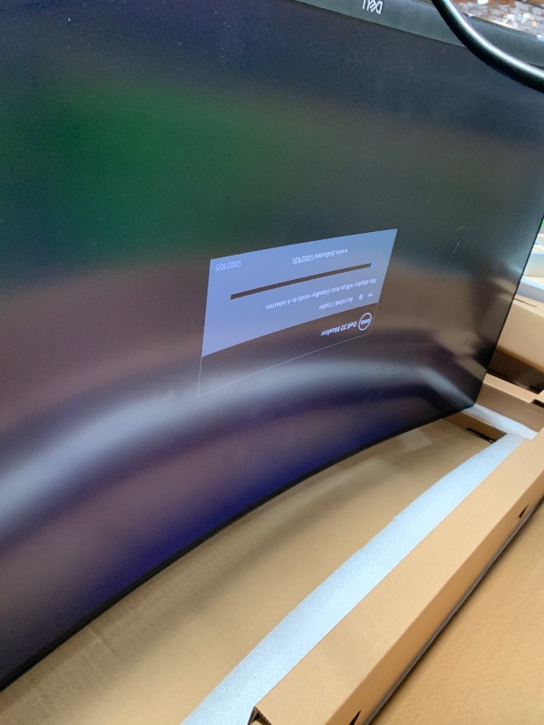 Photo 1 of Dell S3221QS 32 Inch Curved 4K UHD (3840 x 2160), VA Ultra-Thin Bezel Monitor, 60Hz, 4MS Response Time, 90% DCI-P3, 99% sRGB, AMD FreeSync, HDMI, DisplayPort, Built in Speakers, VESA Certified, Silver
