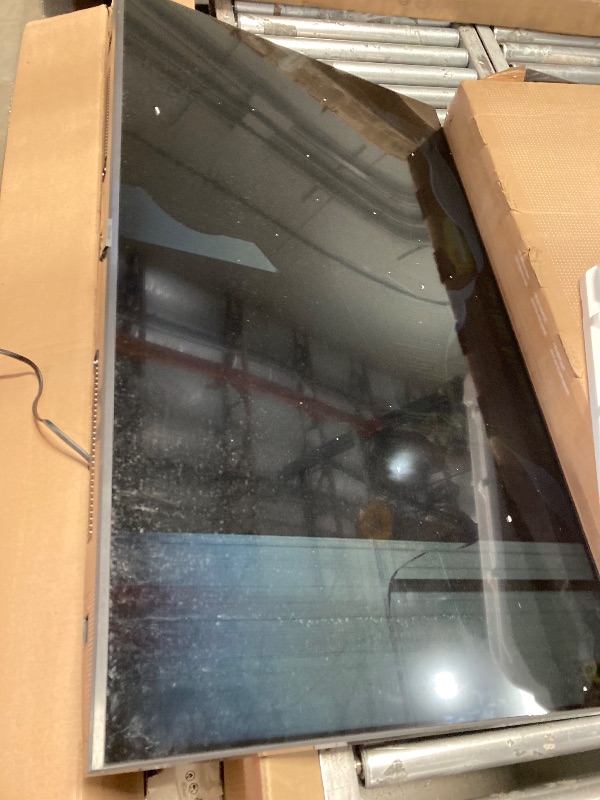 Photo 1 of **SMASHED SCREEN FINAL SALE **SAMSUNG 50-Inch Class Crystal UHD 4K DU7200 Series HDR Smart TV w/Object Tracking Sound Lite, PurColor, Motion Xcelerator, Mega Contrast, Q-Symphony (UN50DU7200, 2024 Model)

