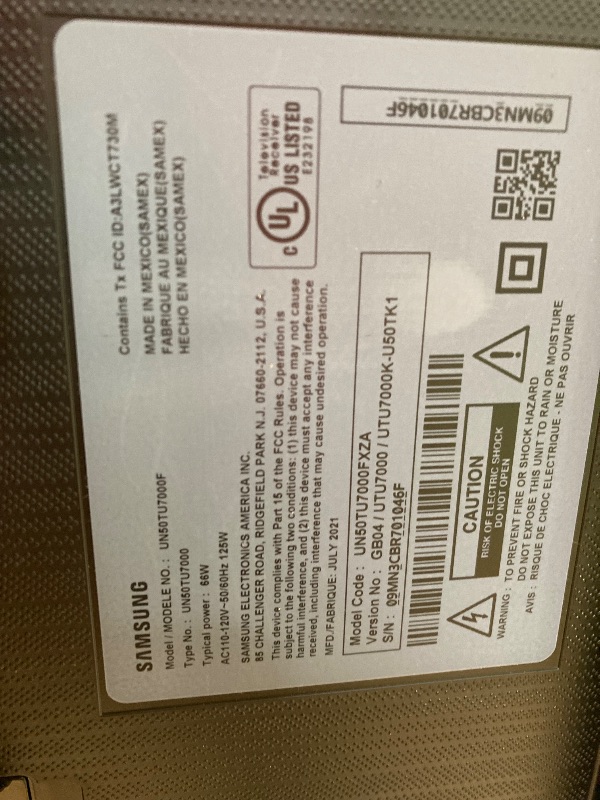 Photo 1 of **SMASHED SCREEN FINAL SALE **SAMSUNG 50-Inch Class Crystal UHD 4K DU7200 Series HDR Smart TV w/Object Tracking Sound Lite, PurColor, Motion Xcelerator, Mega Contrast, Q-Symphony (UN50DU7200, 2024 Model)
