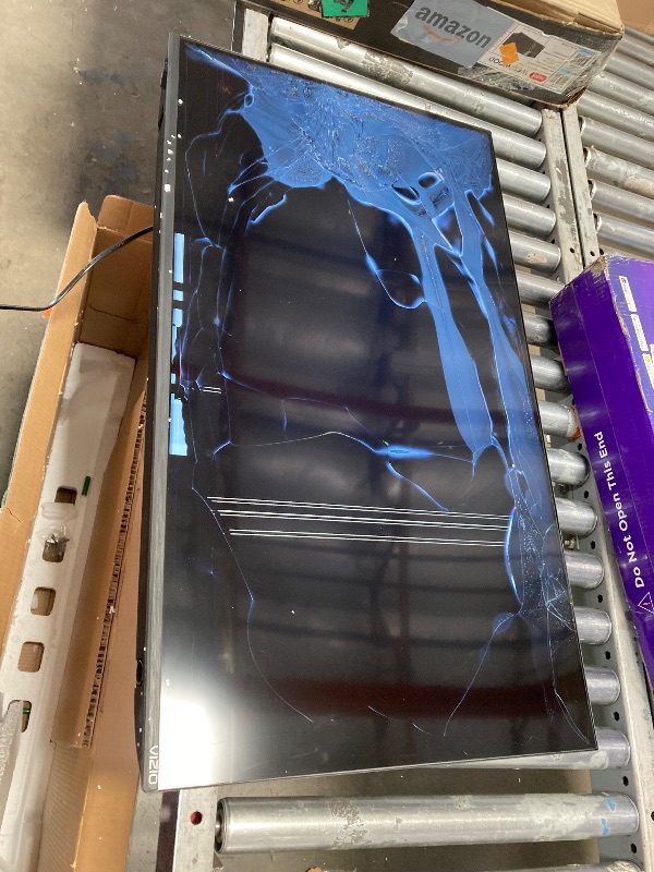 Photo 1 of **SMASHED SCREEN FINAL SALE**VIZIO 40-inch Full HD 1080p Smart TV with DTS Virtual: X, Alexa Compatibility, Google Cast Built-in, Bluetooth Headphone Capable, (VFD40M-08 New)