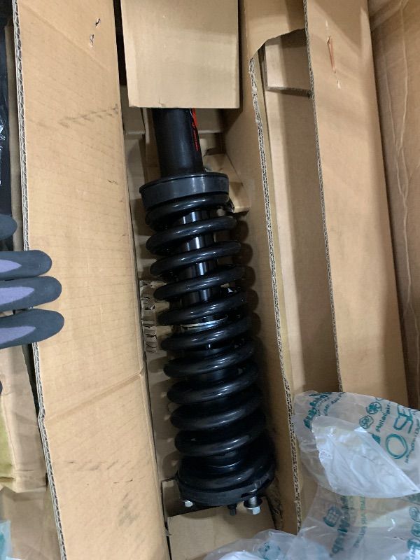 Photo 1 of ***PARTS ONLY***TRQ Front & Rear 4 Piece Complete Shock Assembly & Shock Absorber Kit Set Compatible with 2005-2015 Toyota Tacoma 4WD 2005-2015 Toyota Tacoma Pre Runner RWD