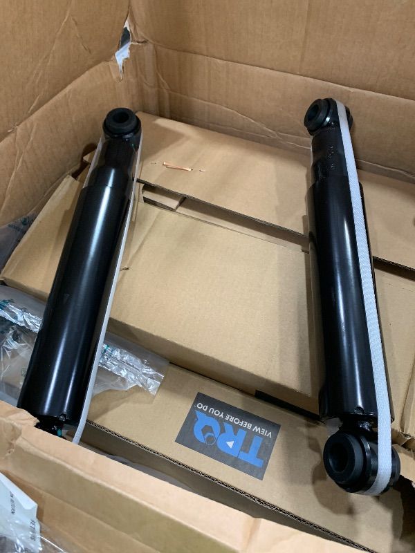 Photo 1 of ***PARTS ONLY***TRQ Front & Rear 4 Piece Complete Shock Assembly & Shock Absorber Kit Set Compatible with 2005-2015 Toyota Tacoma 4WD 2005-2015 Toyota Tacoma Pre Runner RWD