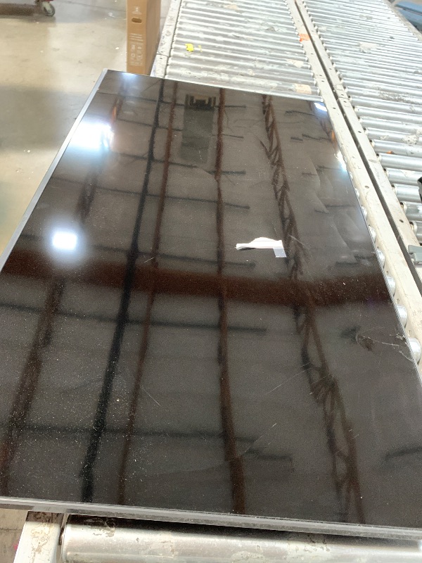 Photo 1 of *********SCREEN SMASHED, NON-FUNCTIONAL, FINAL SALE****************

SAMSUNG 50-Inch Class Crystal UHD 4K DU7200 Series HDR Smart TV w/Object Tracking Sound Lite, PurColor, Motion Xcelerator, Mega Contrast, Q-Symphony (UN50DU7200, 2024 Model)
