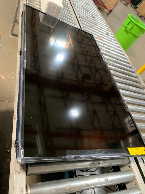 Photo 1 of ***************SCREEN CRACKED, NON-FUNCTIONAL, FINAL SALE************

Westinghouse Roku TV - 50 Inch Smart Television, 4K UHD LED with Wi-Fi Connectivity and Mobile App, Flat Screen Compatible with Apple Home Kit, Alexa and Google Assistant