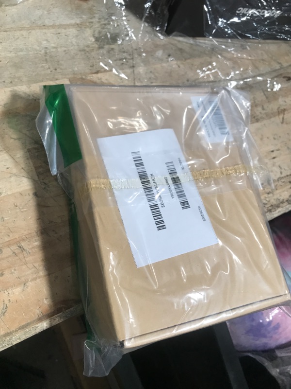 Photo 1 of 8K HDMI KVM Switch 2 Monitors 2 Computers Dual Monitor Support 8K@60Hz 4K@120Hz KVM Switcher PC Extended Display for 2 Port Share 4 USB 3.0 HUB Desktop Controller and 2 USB Cables Included