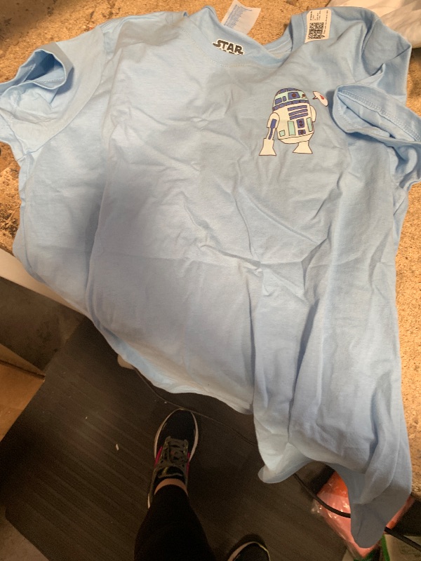 Photo 1 of Amazon Essentials Star Wars Valentine's Day Love from R2-D2 T-Shirt BABY BLUE  SIZE SMALL