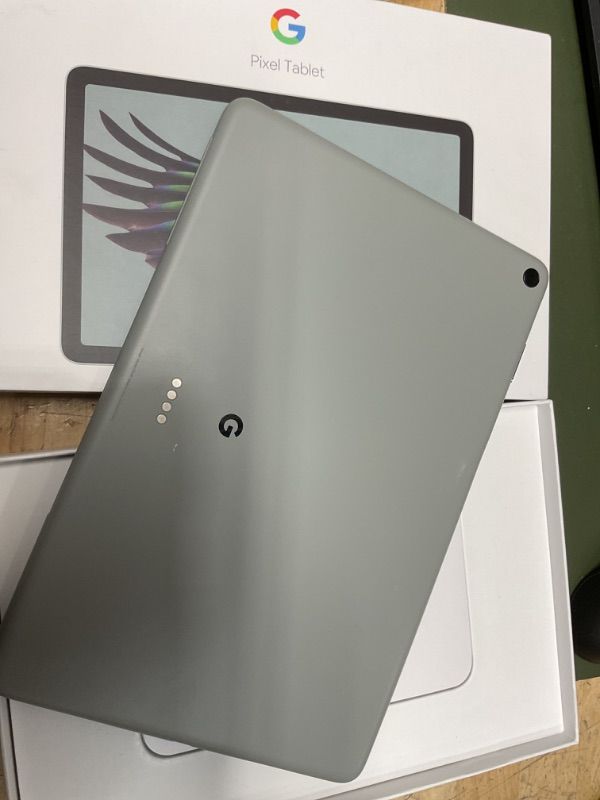 Photo 1 of SEE COMMENTS**Google Pixel Tablet - Android Tablet with 11-Inch Screen and Extra-Long Battery Life - Hazel - 8 GB RAM - 256 GB***CRACKED SIDE**SOLD AS IS **NO REFUND**