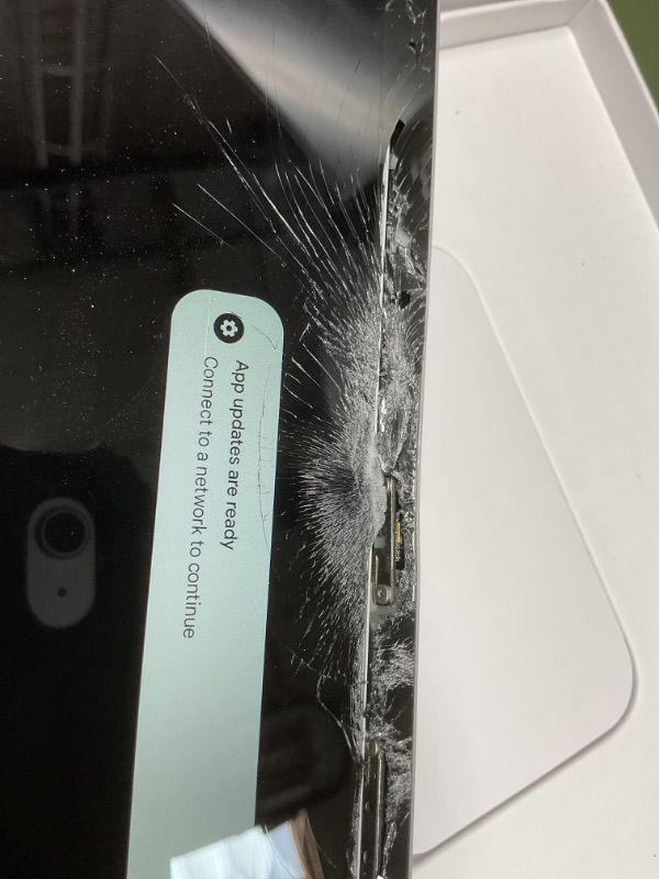 Photo 1 of SEE COMMENTS**Google Pixel Tablet - Android Tablet with 11-Inch Screen and Extra-Long Battery Life - Hazel - 8 GB RAM - 256 GB***CRACKED SIDE**SOLD AS IS **NO REFUND**