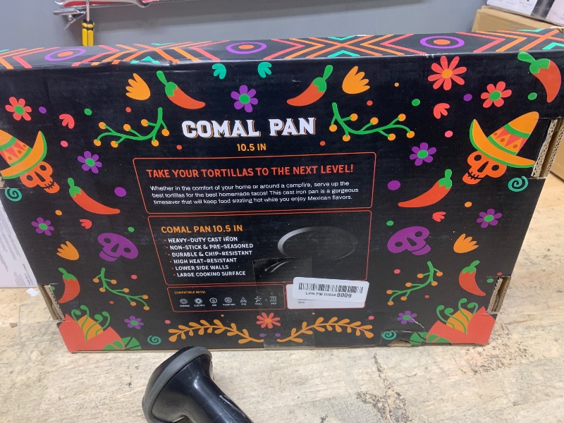 Photo 1 of Uno Casa Cast Iron Comal Pan 10.5 Inch - Skillet for Roti/Comal Pan, Tawa/Dosa Pan Pataconera, Comales para Tortillas - Comal Para Tortillas Grande - Cast Iron Griddle