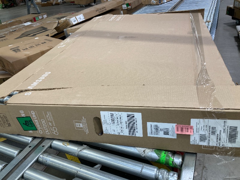 Photo 1 of 65” Class DU7200 Series Crystal UHD 4K Smart Tizen TV (2024)