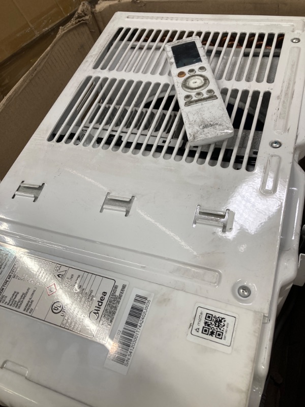 Photo 1 of ****PARTS ONLY****Midea MAW08HV1CWT EasyCool Smart Inverter Air Conditioner Window Unit with Heat, 8,000 BTU, White