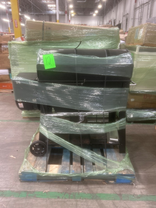 Photo 1 of ***USED NEEDS TO BE CLEAN****Weber Searwood XL 600 Wood Pellet Smoker Grill with Wi-Fi and Bluetooth Connectivity, 36 Inches, Black