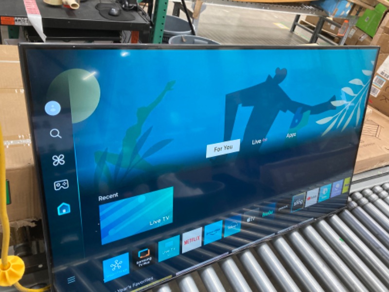 Photo 2 of 50” Class DU8000 Series Crystal UHD Smart Tizen TV (2024)